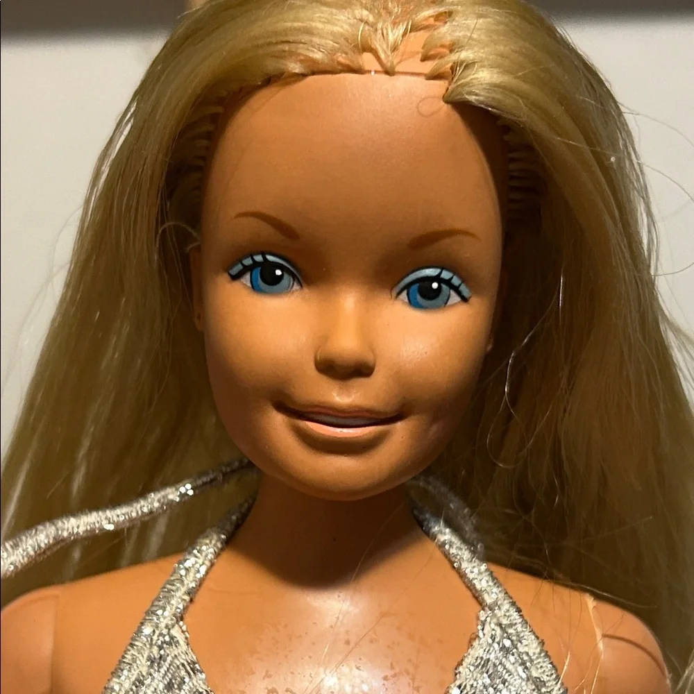 Vintage Mattel .Inc  1976 Blonde Doll in Silver Swimsuit